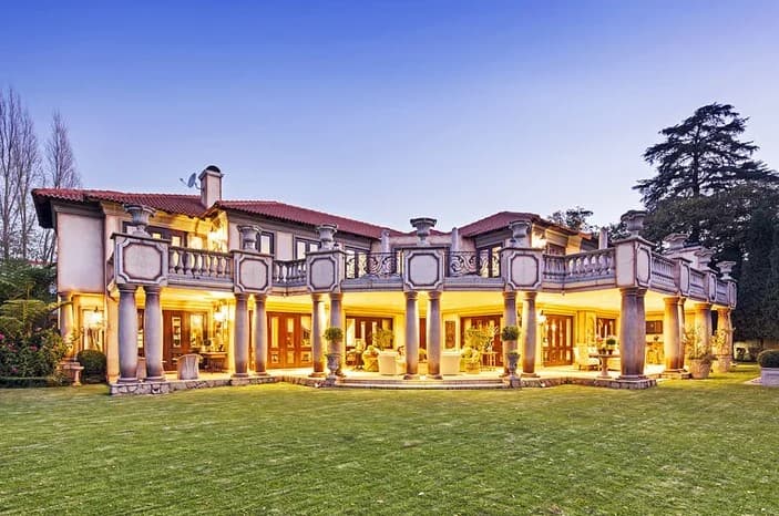 21 modern mansions