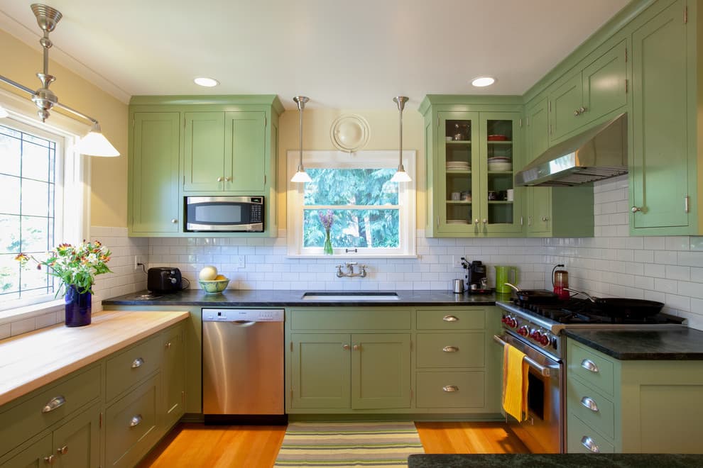 What Color Cabinets With Black Granite, Light Green Kitchen Cabinets With Black Countertops