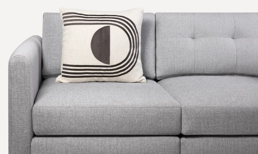 19 throw pillow ideas for grey couches