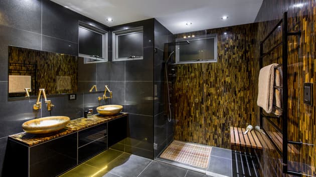 22 golden color walls go with gray tile bathroom 1
