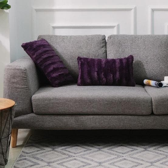 22 throw pillow ideas for grey couches