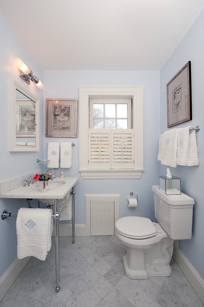 25 Periwinkle color walls go with gray tile bathroom 2