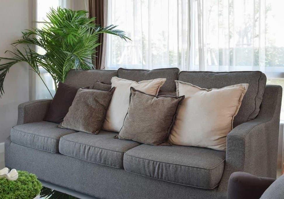 6 throw pillow ideas for grey couches