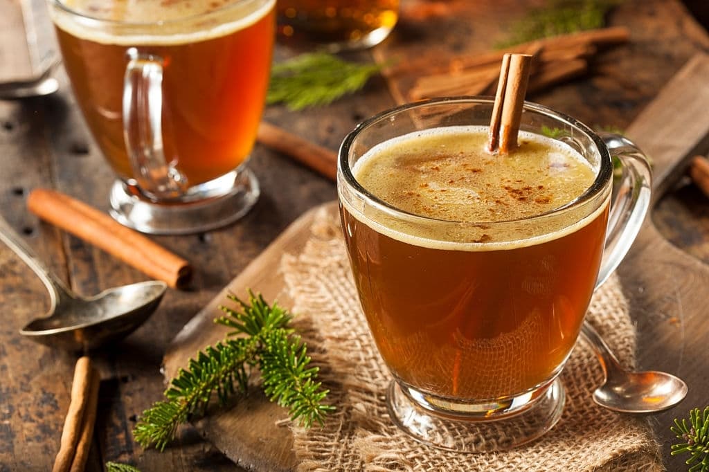 10 types of cocktails hot buttered rum