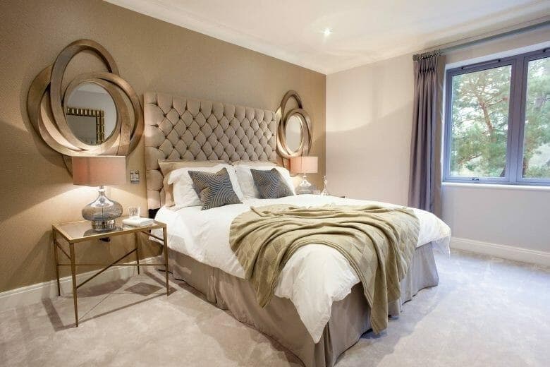 13 white gold bedroom with mirror accent ideas 2