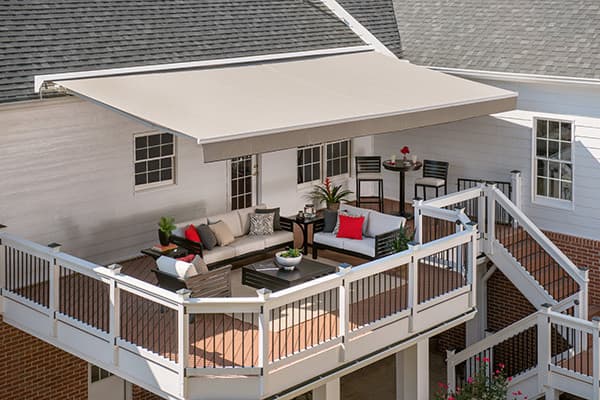 24 deck shade ideas with retractable awning