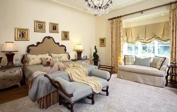 24 vintage white gold bedroom ideas 1