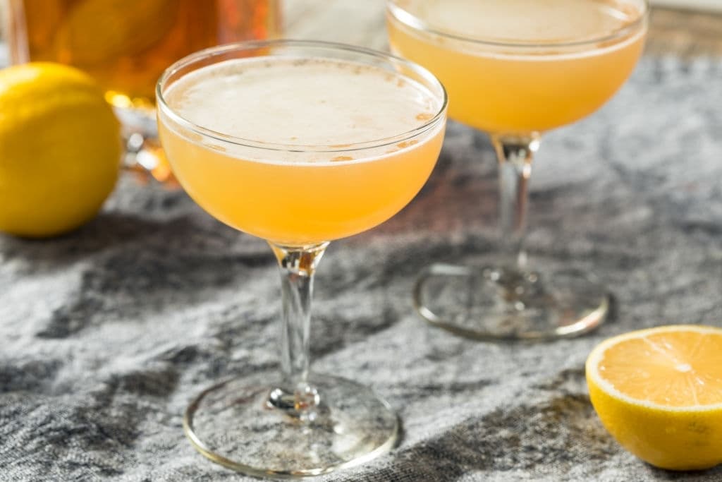 25 types of cocktails brandy daisy