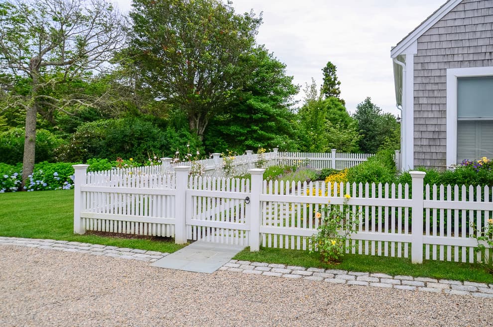 26 spaced picket fence