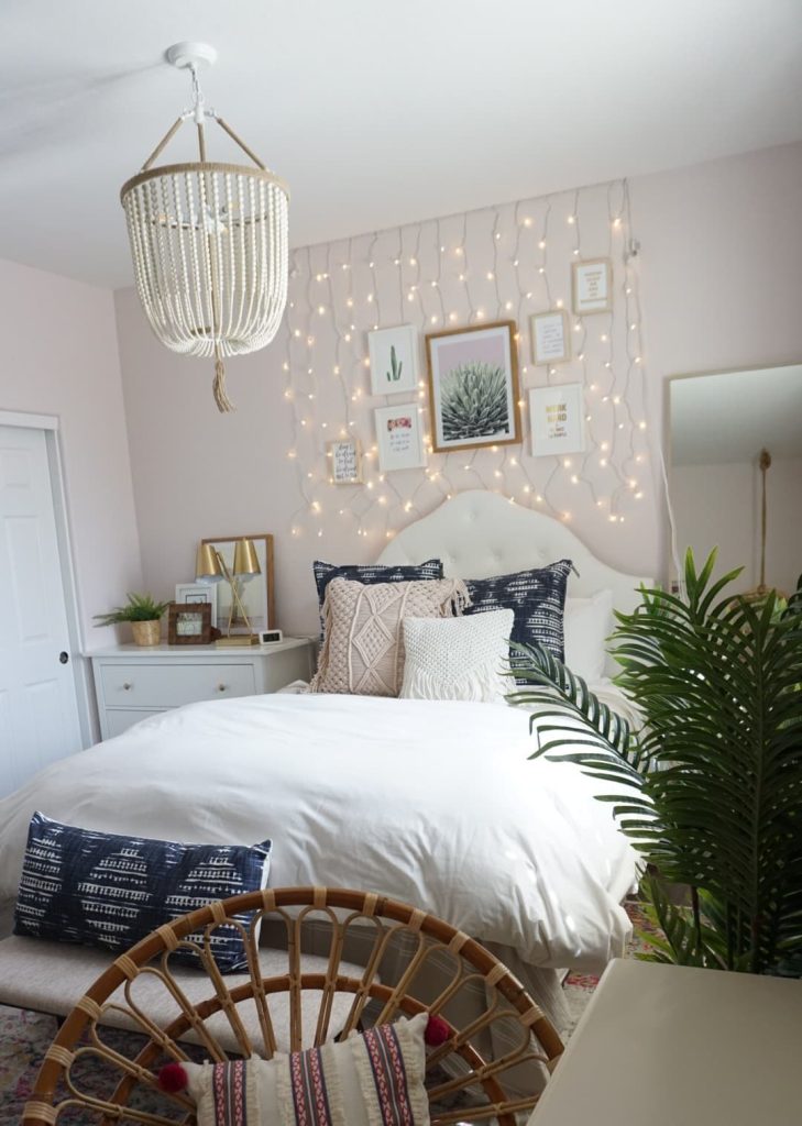 5 festive white gold bedroom ideas 1