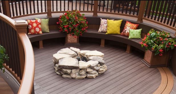 30+ Creative DIY Deck Fire Pit Ideas and Designs (With Pictures)