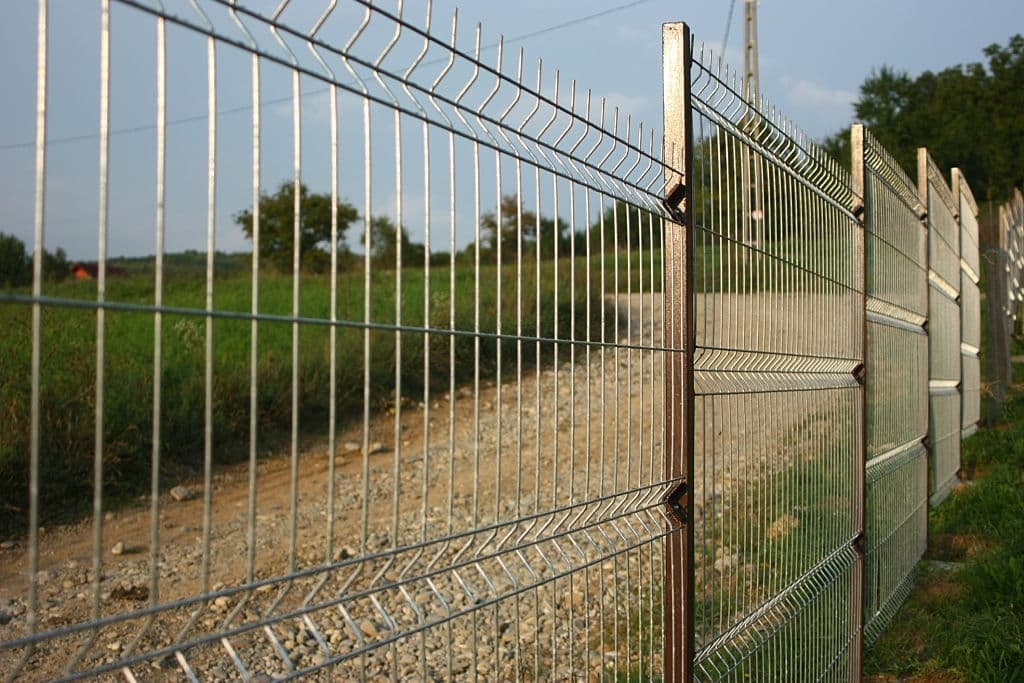 9 welded wire fence