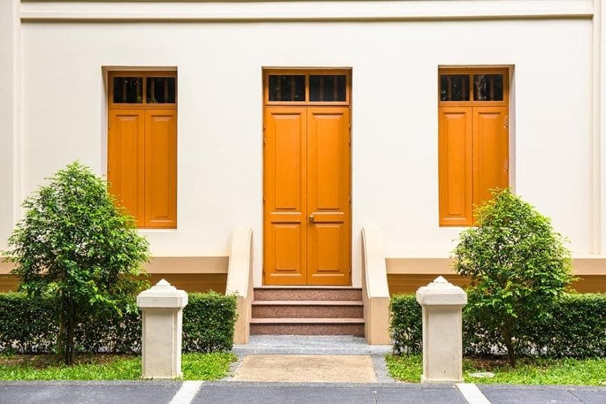 10 front door colors for tan house