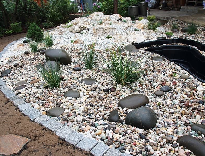 10 rock garden ideas