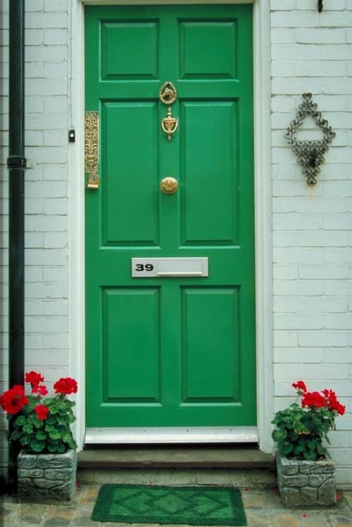 25 front door colors for green house