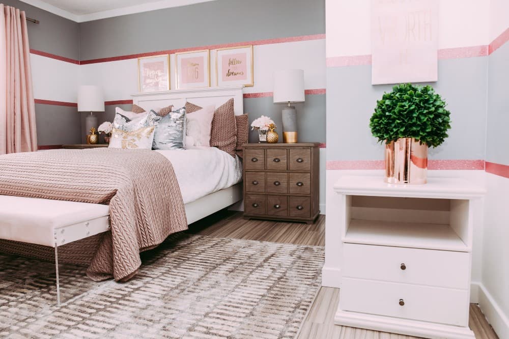 12 rose accent wall go with gray walls