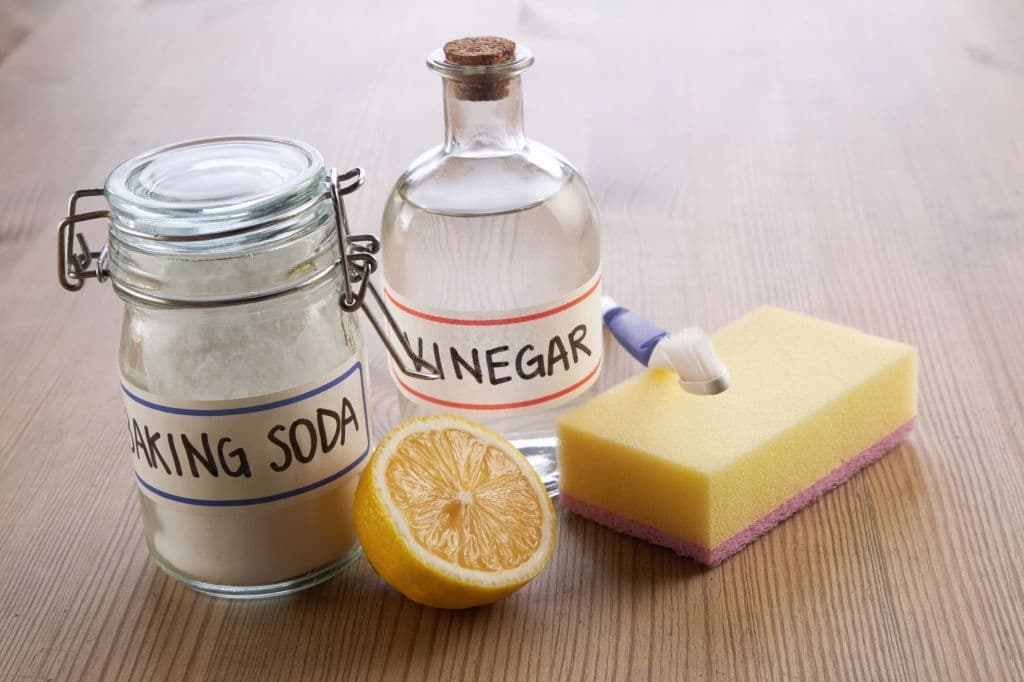 baking soda lemon vinegar