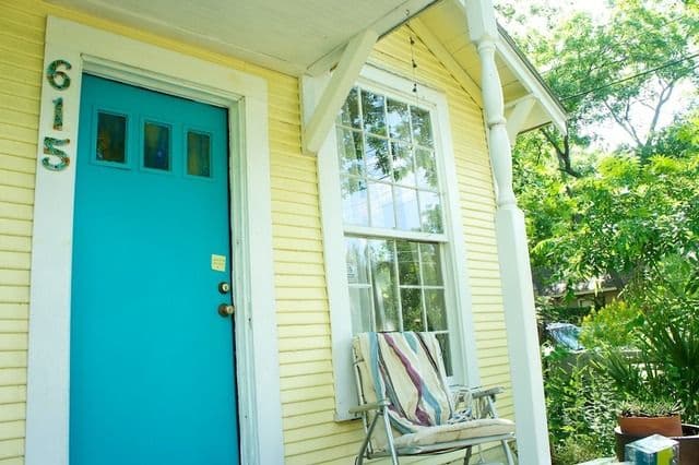 13 Turquoise front door with yellow houses 1
