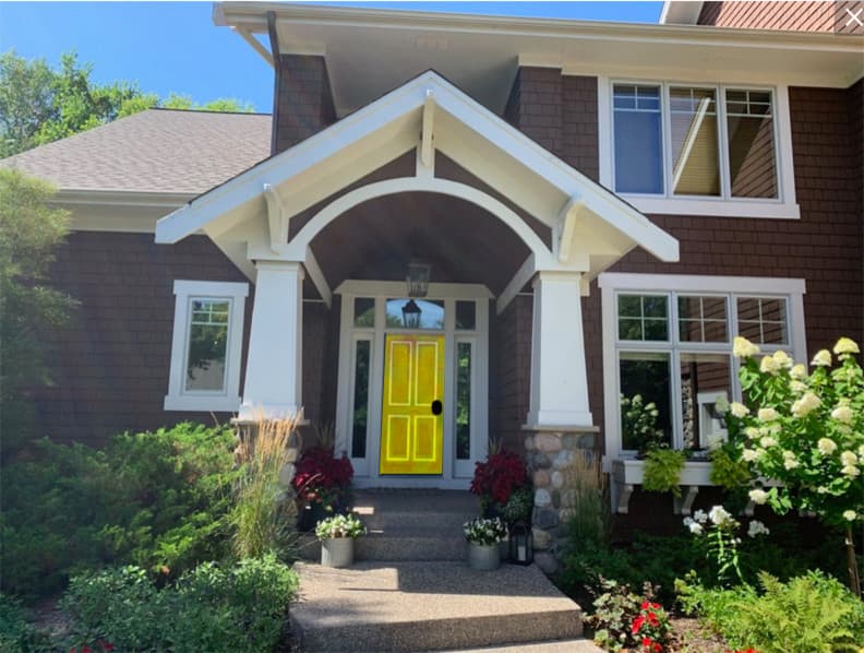 25 yellow front door for brown houses