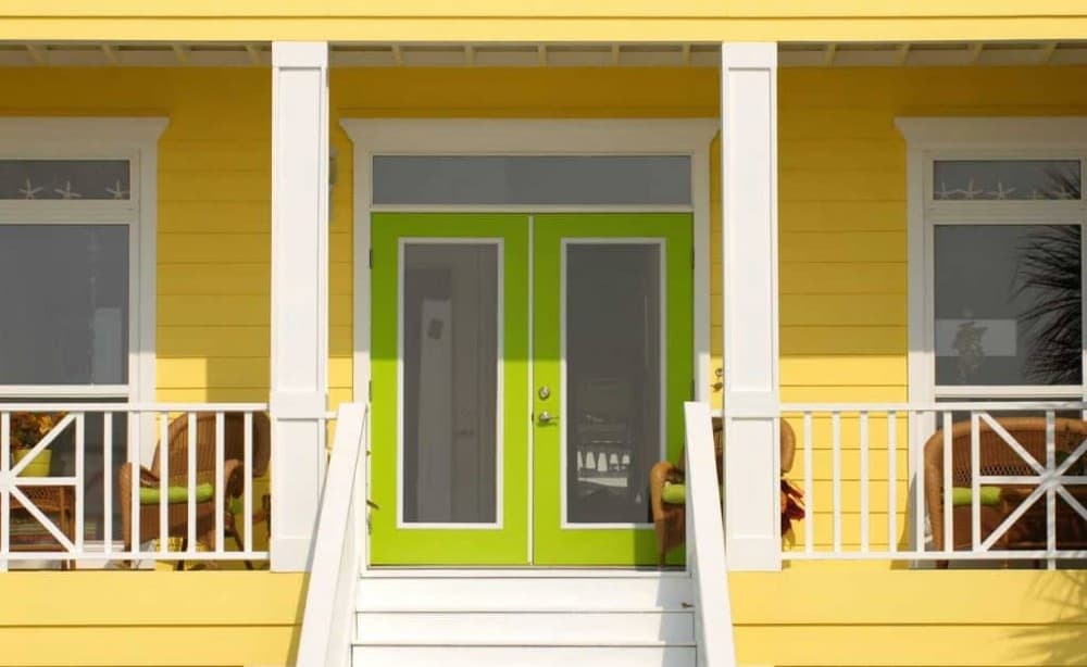 6 lime front door with yellow houses
