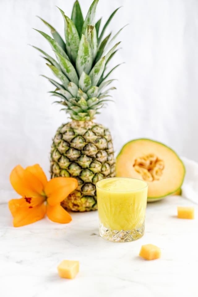 pineapple and cantaloupe smoothie