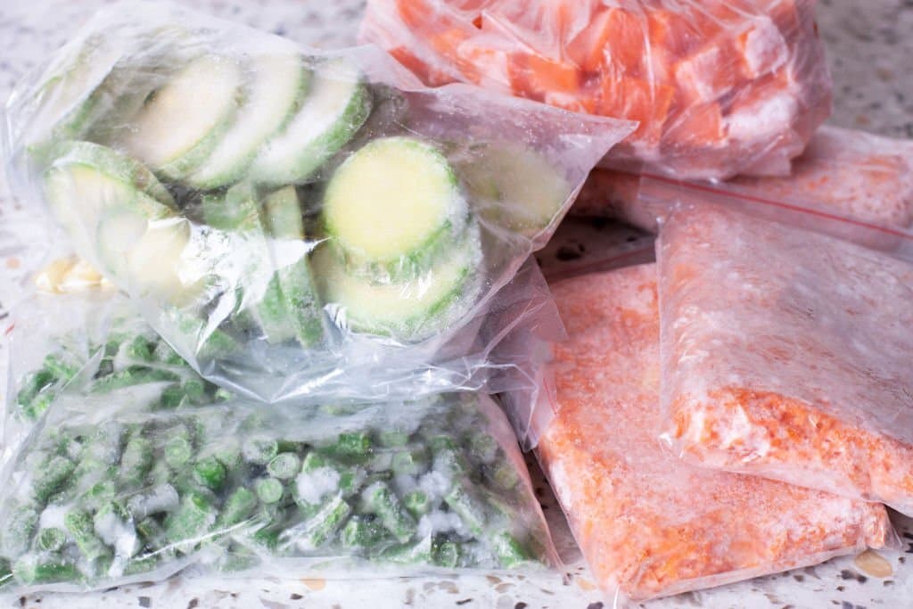 store food in deep freezer