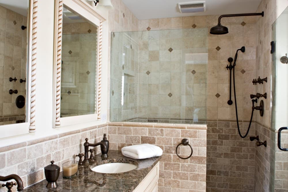 master bathroom travertine tile backsplash