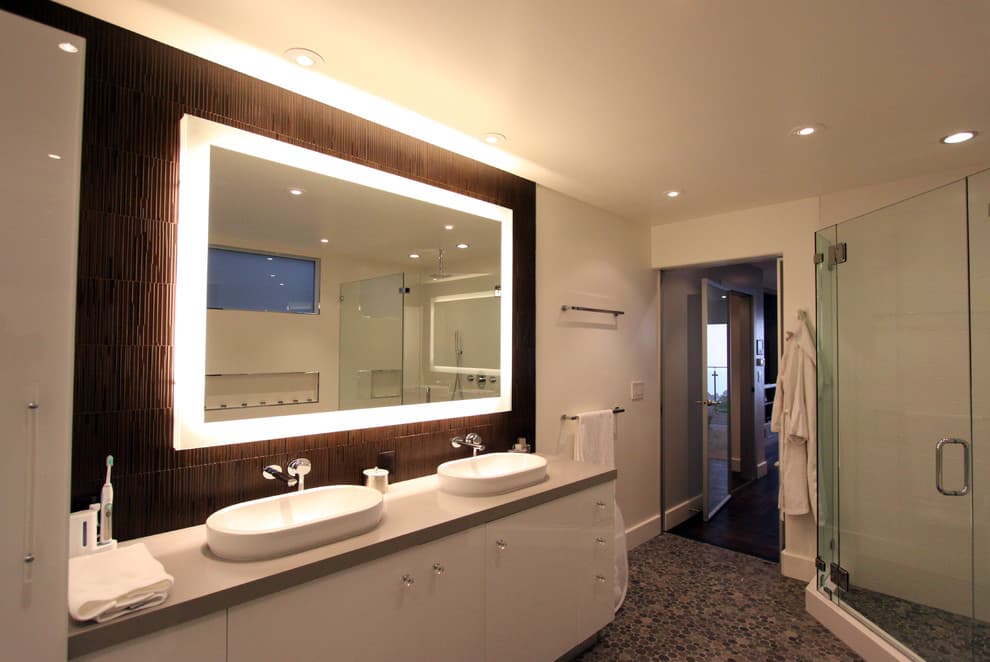 modern bathroom lighting over mirror 3