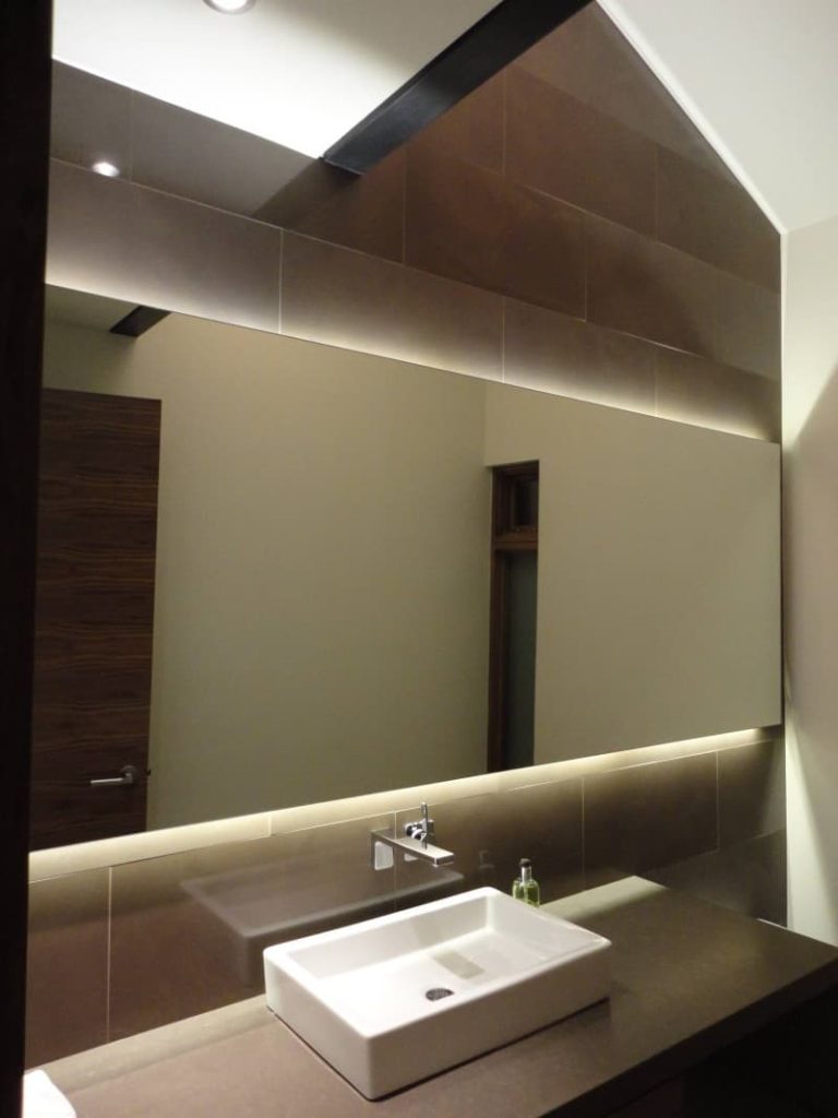 small bathroom and lighting 2