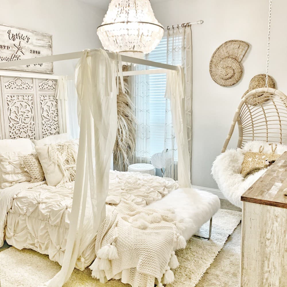 white boho bedroom 1