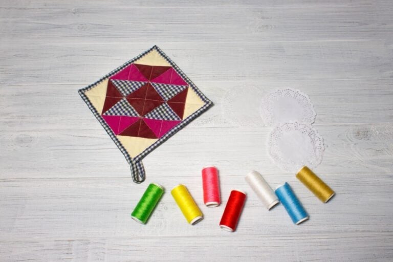 How to Sew Easy Quilted Fabric Potholders