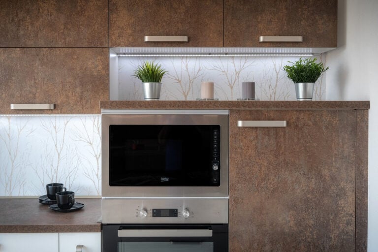 How To Make Life Easier With Double Ovens?
