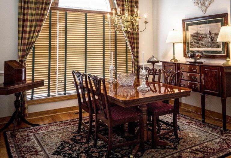Ideas to Help You Incorporate Retro Rugs in Your Home