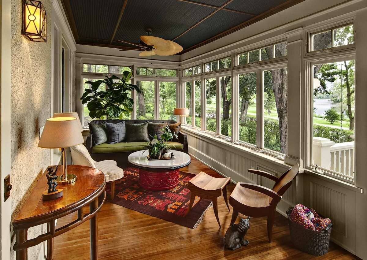 Decor Ideas Small Living Room: Hit the Antique Furniture Shop