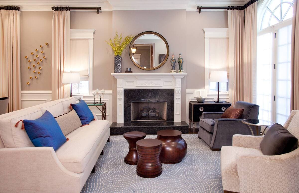 Using mirrors in the small living room