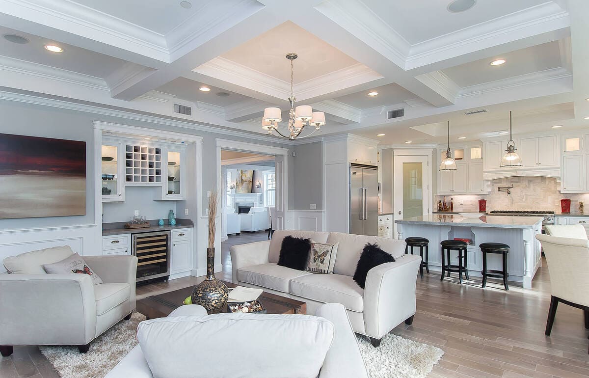 small living room ideas: Maximize the storage space